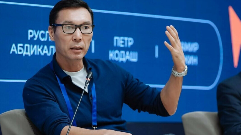 «ИИ не оставляет выбора — либо цифровизация, либо забвение» - Байжан Канафин на семинатре PARASAT и IT CEO CLUB