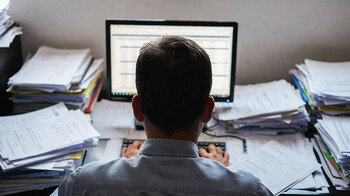 Работодателям не грозят автоматические штрафы за позднюю регистрацию трудовых договоров